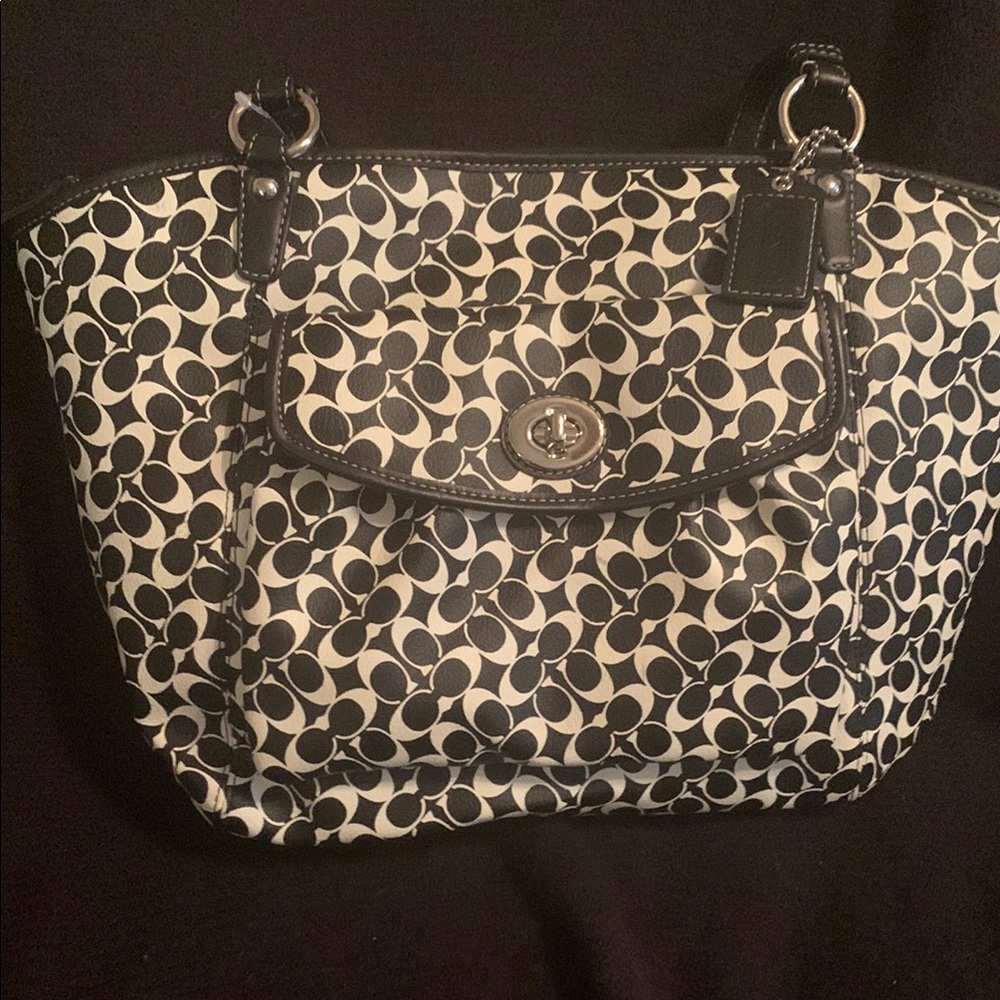 Coach Black and White Patterned Women's shoulder bag